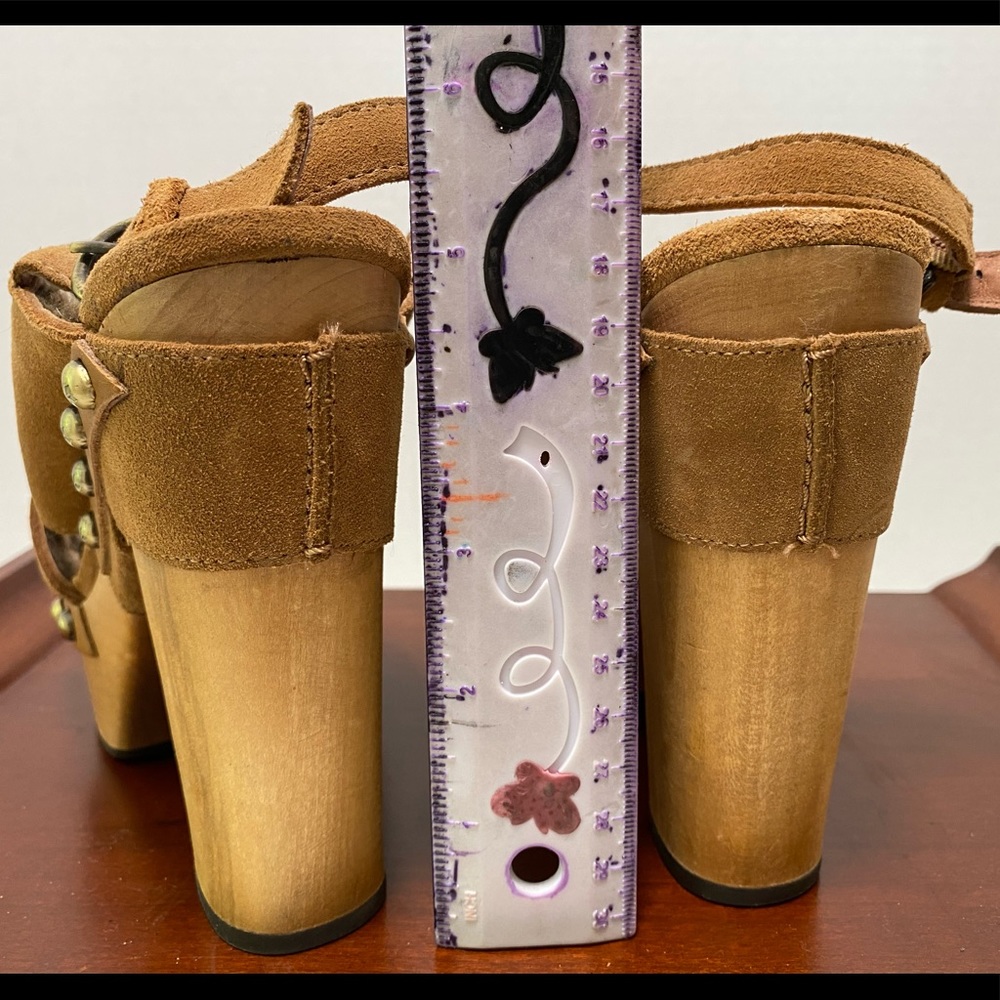 👡Koolaburra sandal👡 - Picture 4 of 4